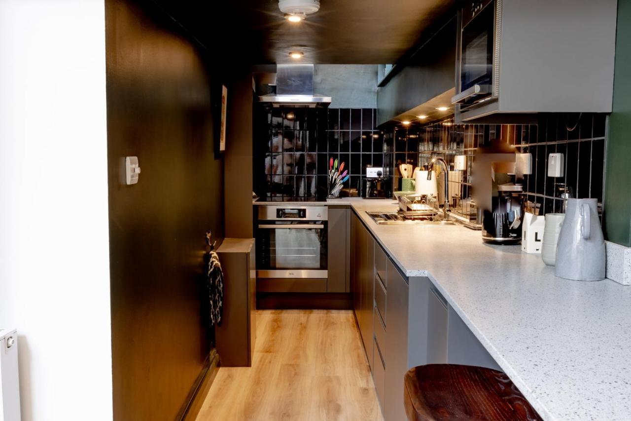 Modern 2 Bedroom Queen Street Apartment Норвич Экстерьер фото